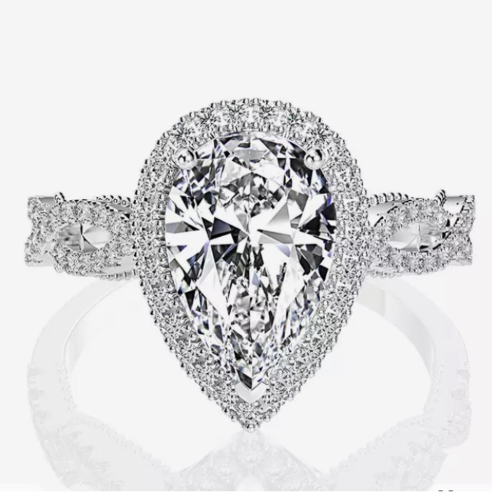 Pear Shaped “Moissanite” Ring NWOT